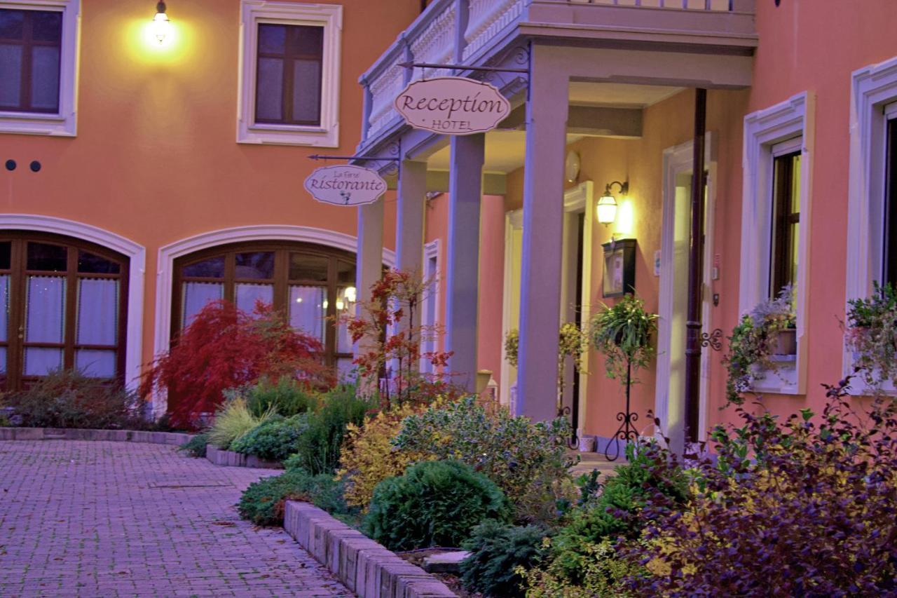 Hotel La Ferte Asti Exteriör bild